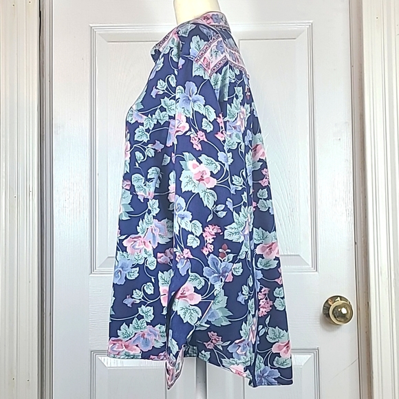 Keren Hart Vintage Button Down Blouse - Picture 6 of 11